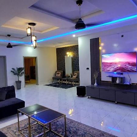 Velvet Vibes Villa Near Islamabad Airport Dhok Sandemar Ngoại thất bức ảnh