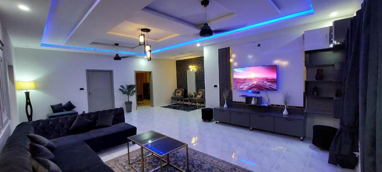 Velvet Vibes Villa Near Islamabad Airport Dhok Sandemar Ngoại thất bức ảnh