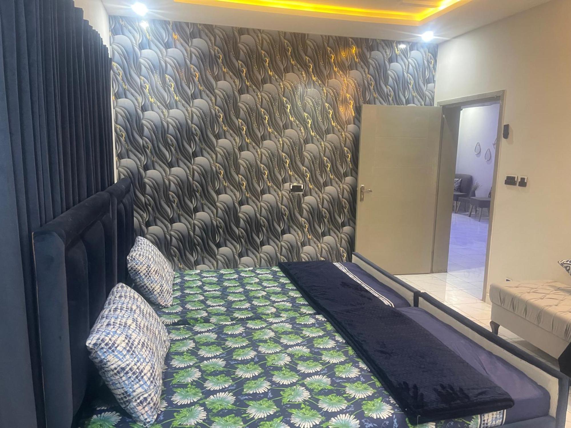 Velvet Vibes Villa Near Islamabad Airport Dhok Sandemar Ngoại thất bức ảnh